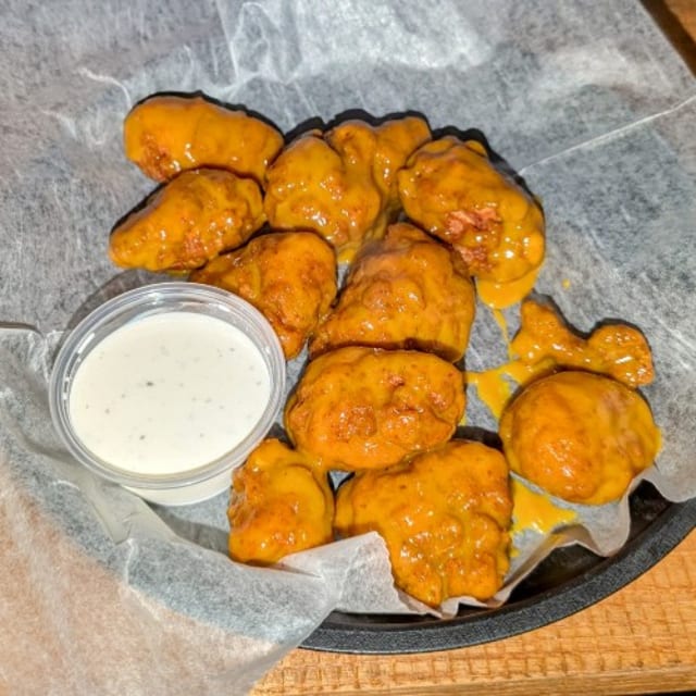 Boneless Wings.
